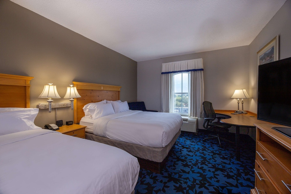 Hampton Inn & Suites Jacksonville Deerwood Park - photo 26