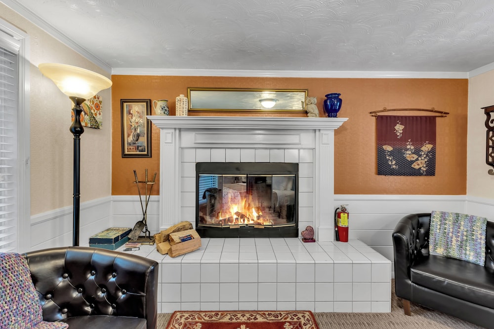 Idyllwild Inn - photo 163