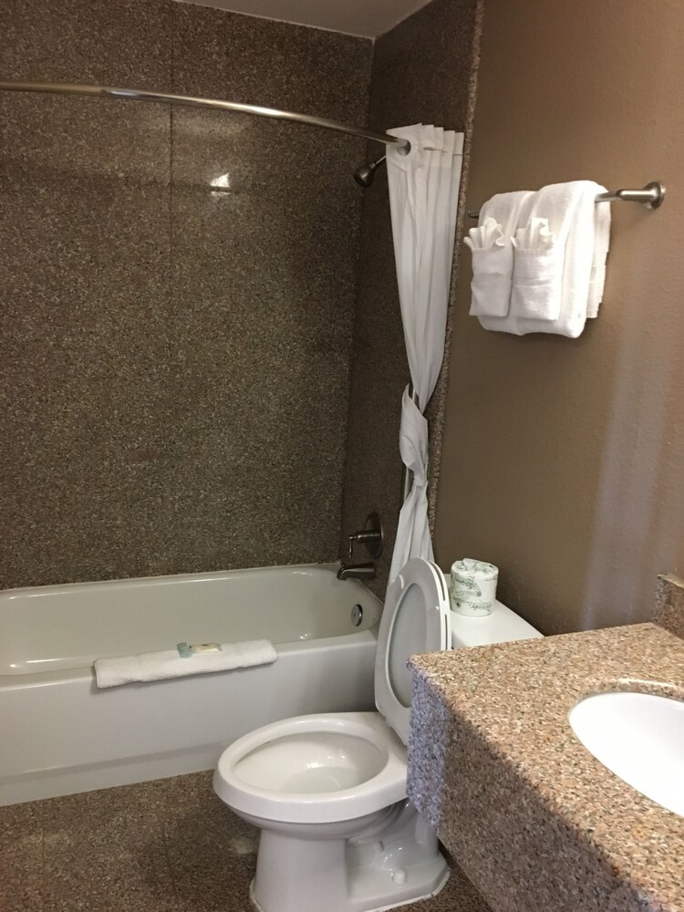 Suburban Extended Stay LaPlace - photo 18