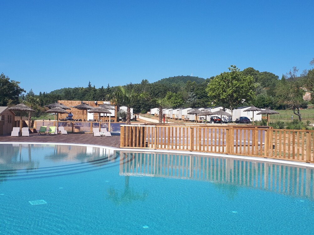 Domaine De La Roudeliere — Signes
