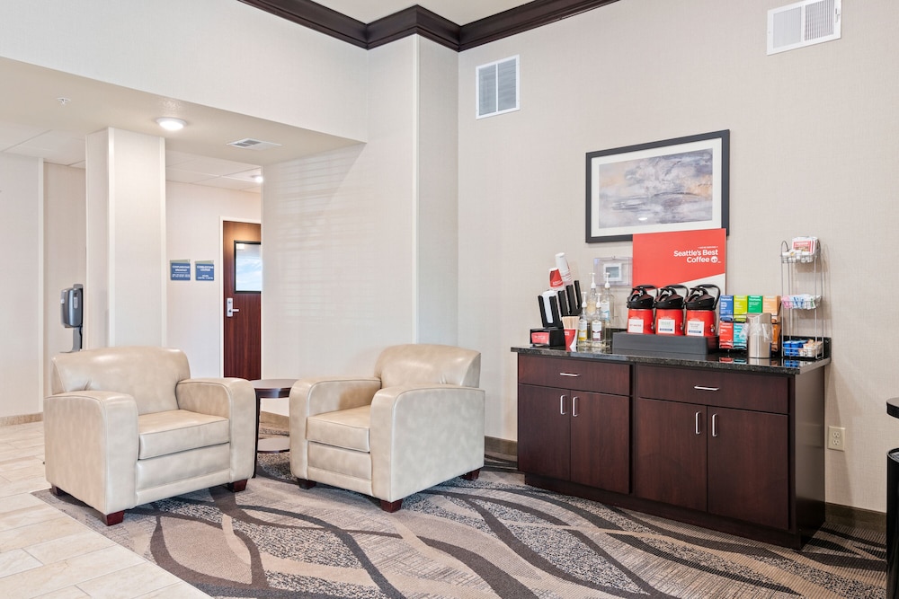 Cobblestone Inn & Suites Yuma - photo 4