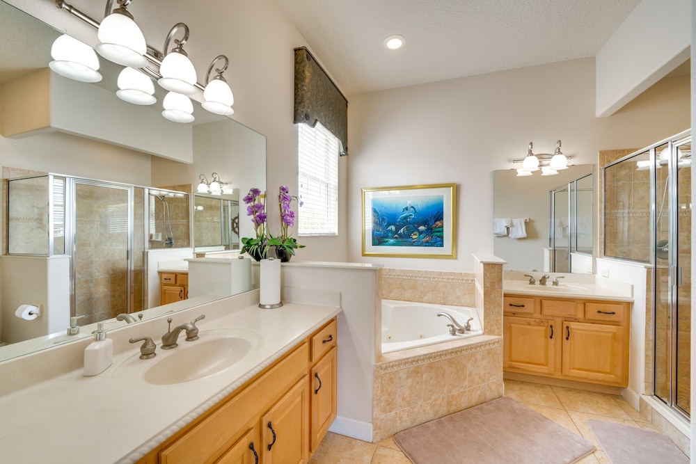 6 Mi to Disney Lakefront Reunion Resort Home - photo 5