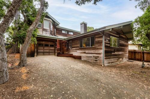 Hollie’s Hideaway Spring Special in Cambria, United States