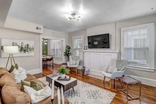 Cozy Retreat Walkable to Bars & Restaurants in Jacksonville, United States