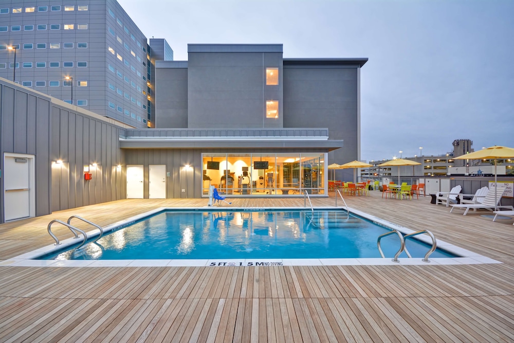 Home2 Suites by Hilton Dallas Downtown at Baylor Scott & White - photo 22