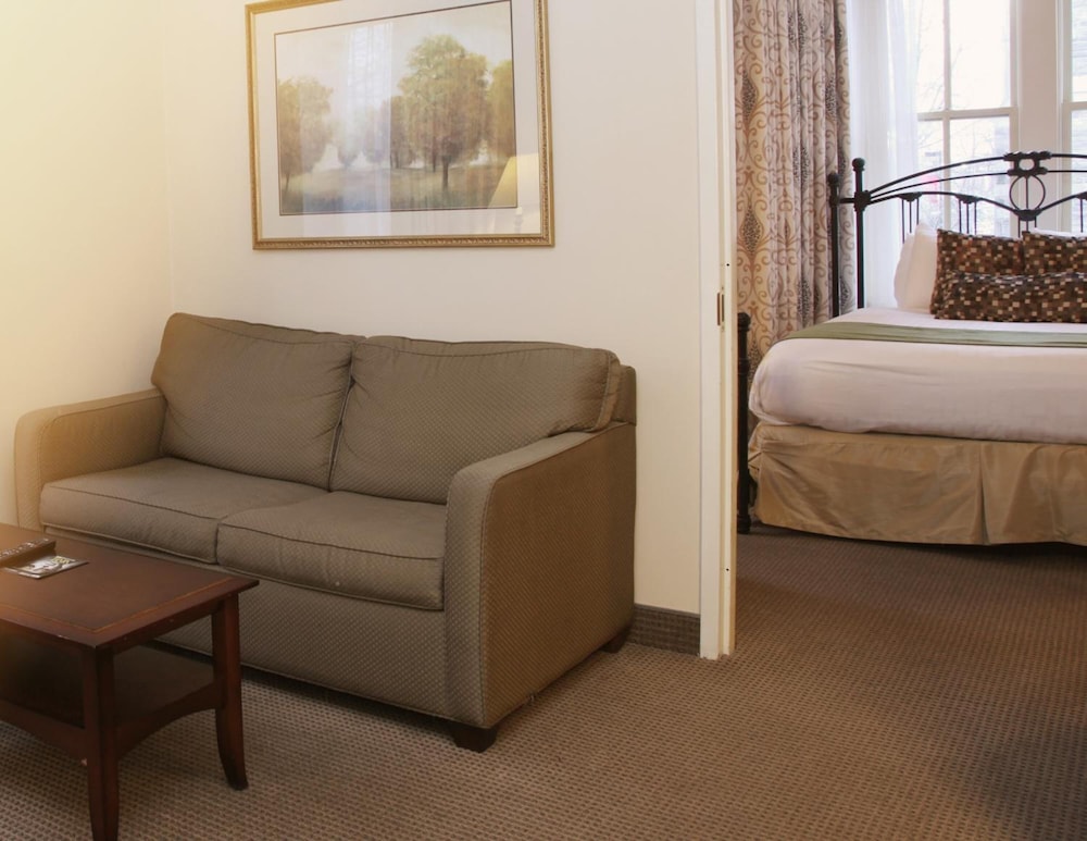 The Conwell Inn - photo 9