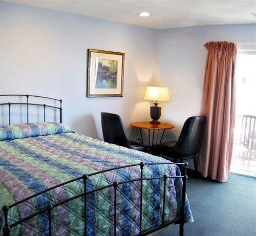 The Inn At Crystal Cove On Boston Harbor - photo 4