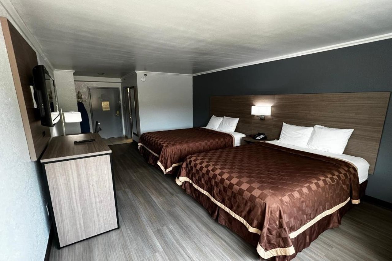 Super 8 by Wyndham Fort Worth Entertainment District - photo 6