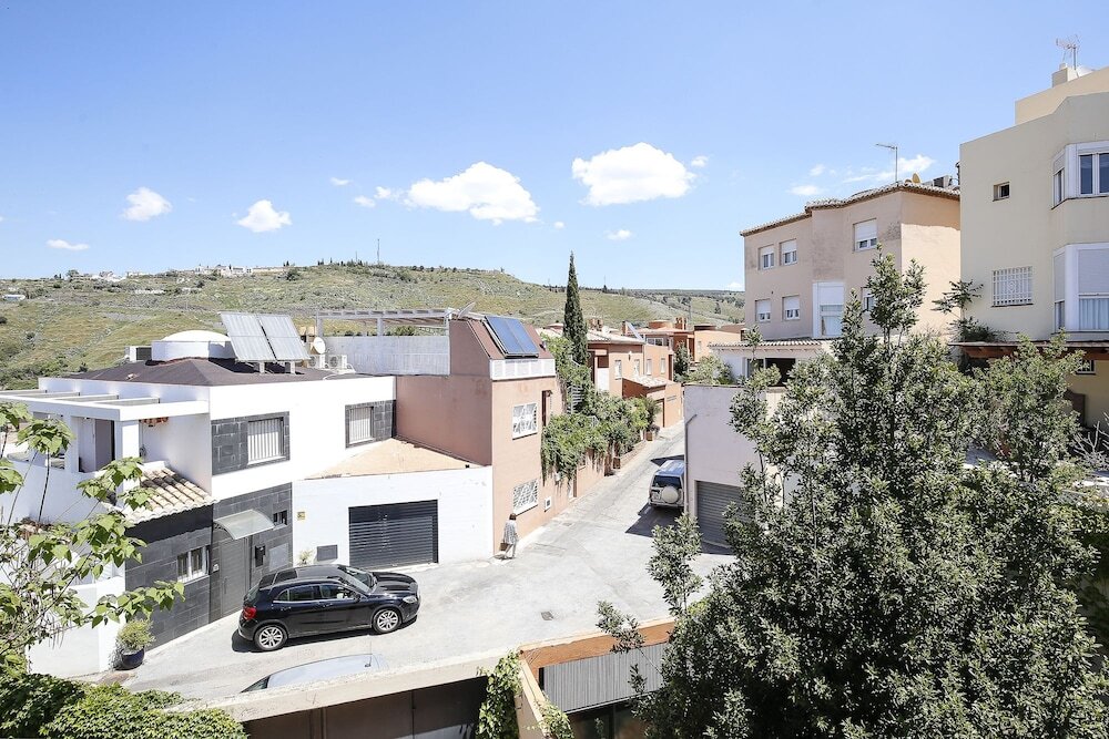 Serrallo Hills - carbon neutral hotel in Granada