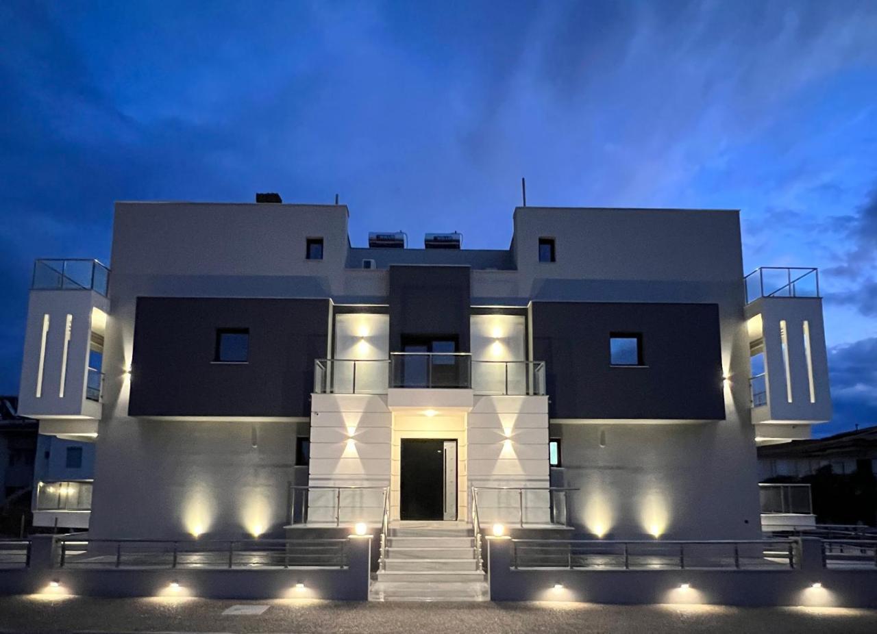 Christina Suites — 4-Star Luxury Hotel in Nea Flogita, Greece
