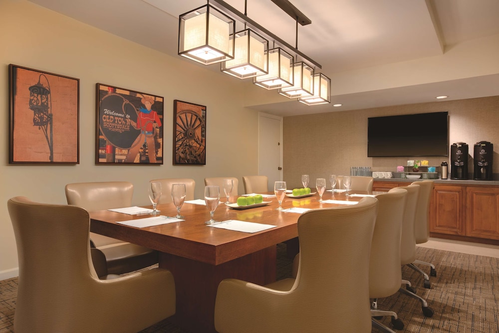 Embassy Suites by Hilton Scottsdale Resort - photo 56