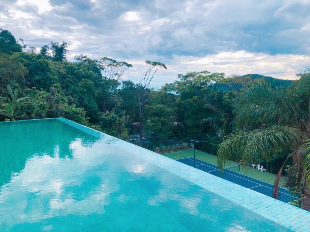Vista Mágica na Praia de Camburizinho A in Sao Sebastiao, Brasil