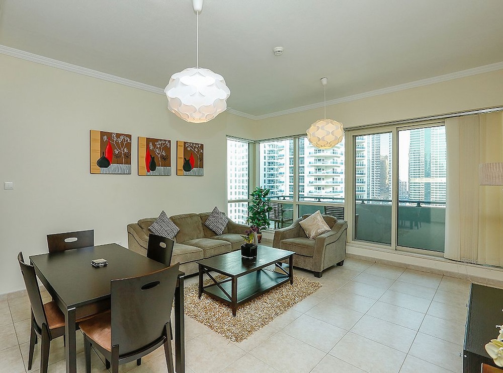 Kennedy Towers Al Majara — 4-Star Luxury Hotel in Dubai, United Arab Emirates