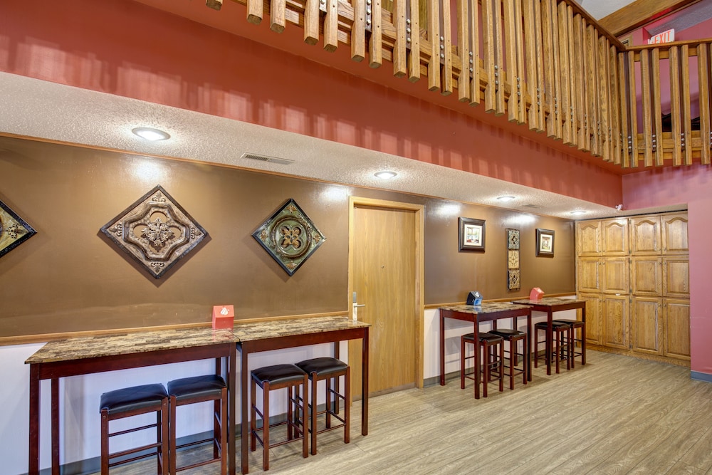 Howard Johnson by Wyndham Branson Theatre District - photo 48