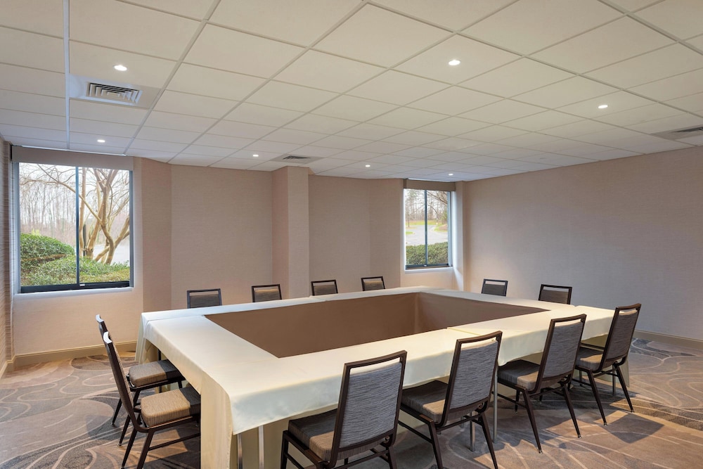 Sheraton Charlotte Airport Hotel - photo 28