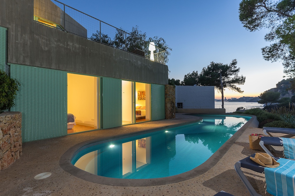 Villa Solhabitat Maroa — 4-Star Luxury Hotel in Benissa, Spain