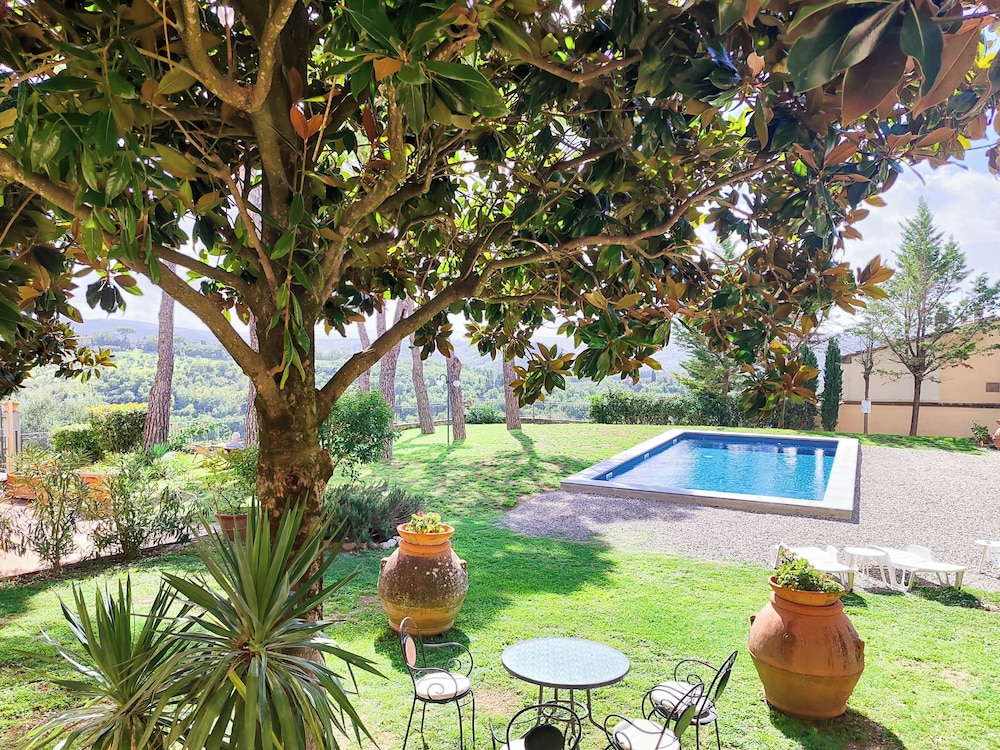 Villa Il Fedino — 4-Star Luxury Hotel in San Casciano In Val Di Pesa, Italy