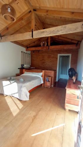 Chalé Das Quaresmeiras - carbon neutral hotel in Unknown City
