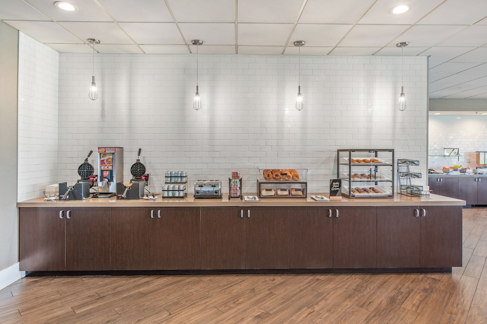 Staybridge Suites Oxnard River Ridge by IHG - photo 57