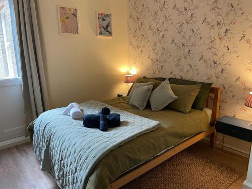 West London stunning garden flat period features — 4-Star Luxury Hotel in London, United Kingdom