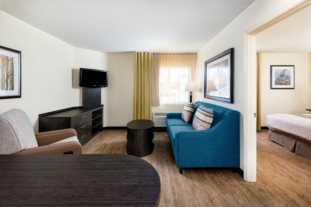 Candlewood Suites Durham by IHG - photo 7