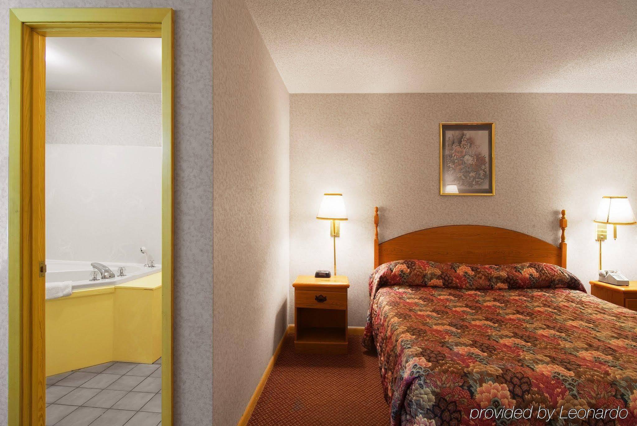 Americas Best Value Inn West Memphis - photo 5