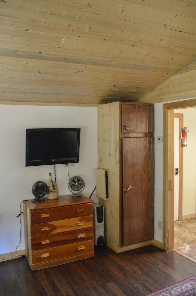 The Woolly Bugger Inn - photo 118