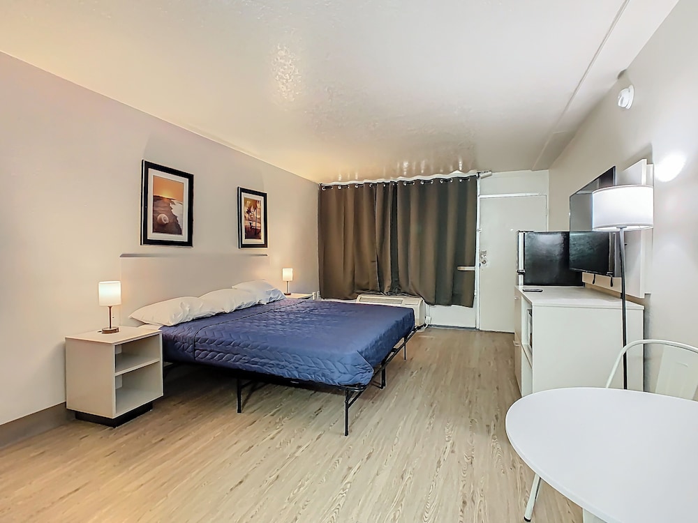 Quality Inn Davenport Maingate South - photo 17