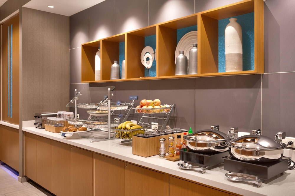SpringHill Suites by Marriott Coralville - photo 20