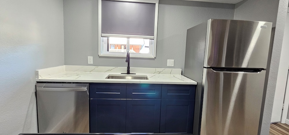 Olympic Suites Inn - photo 11