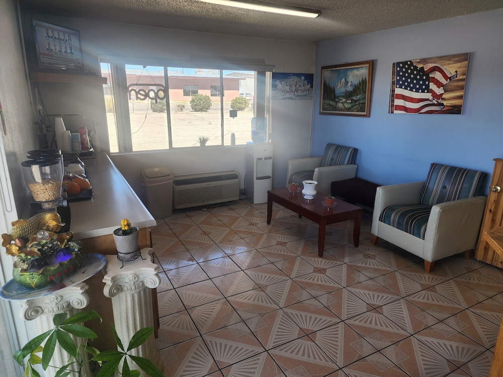 Satellite Inn - photo 2