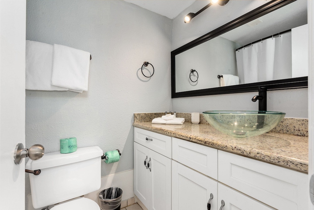 The Enclave Hotel and Suites - photo 29