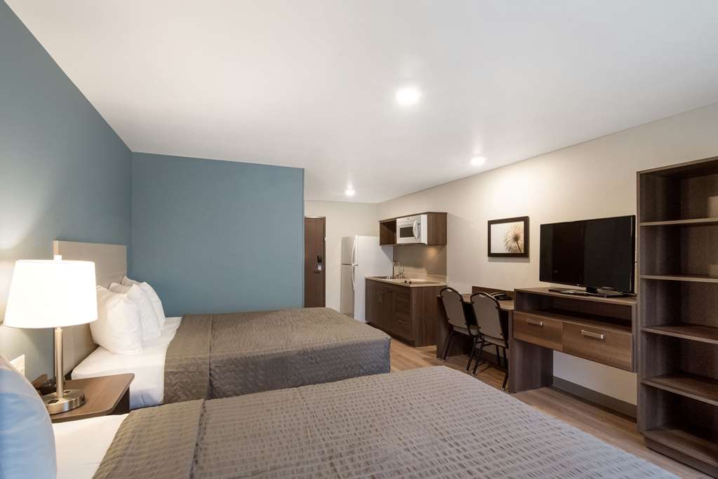 WoodSpring Suites Colorado Springs North Air Force Academy - photo 18