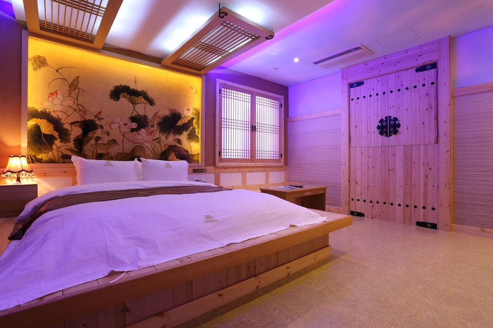 Hotel Windsor — hotel in Hwaseong-Si