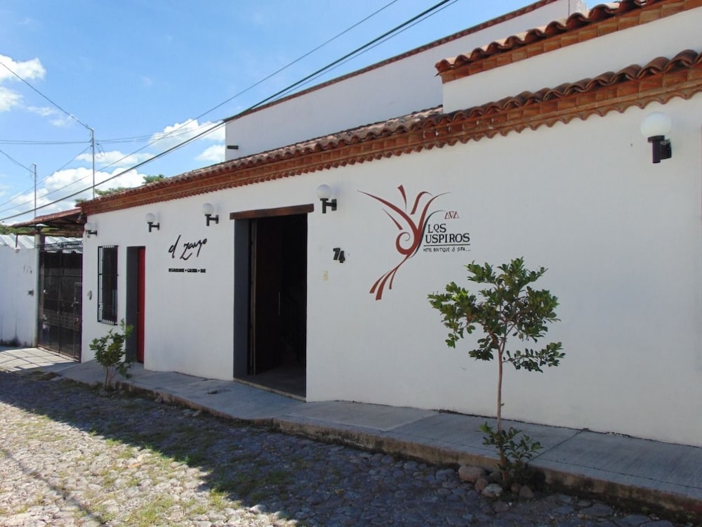 Los Suspiros Hotel Boutique Spa — Comala