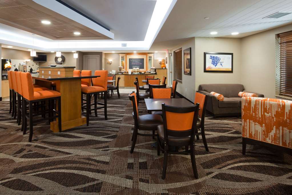 AmericInn by Wyndham Waupun - photo 5