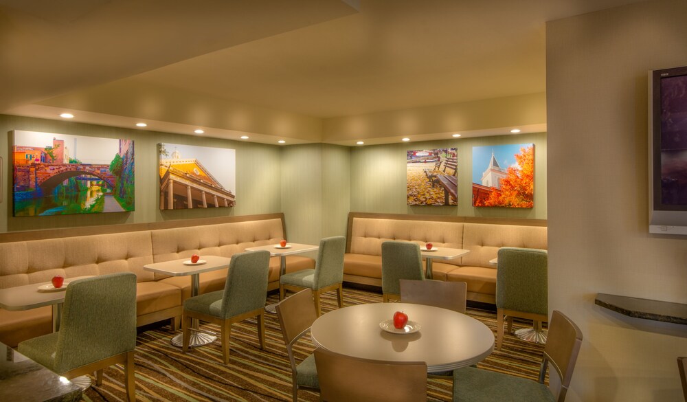 Georgetown Suites Harbour - photo 8