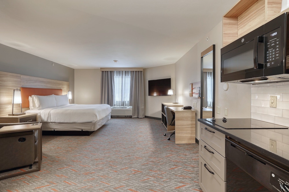 Candlewood Suites Milwaukee Airport by IHG - photo 11
