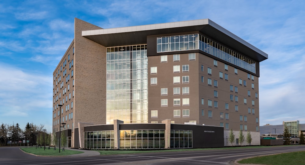 Holiday Inn Express & Suites Saskatoon East University