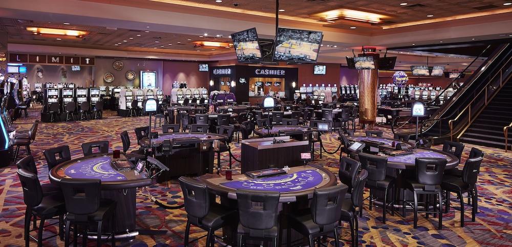 Harrah's Kansas City Hotel and Casino A Caesars Rewards Destination - photo 23
