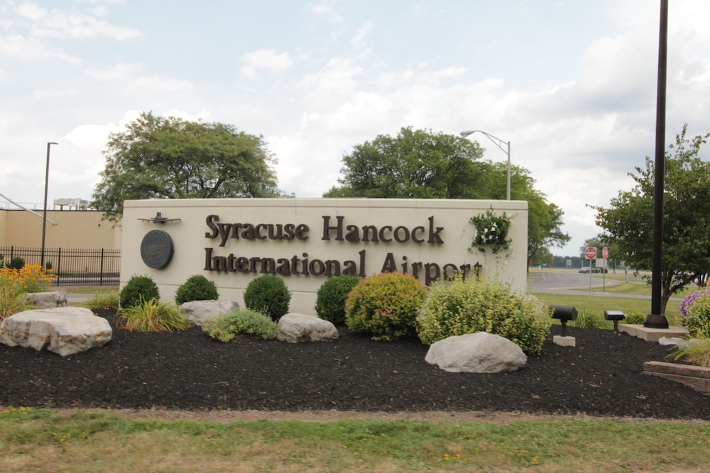 Candlewood Suites Syracuse Airport - photo 41
