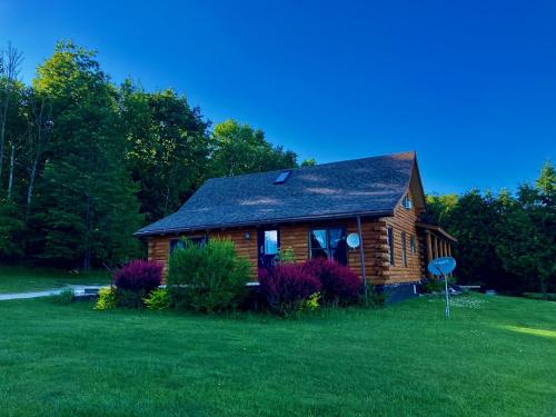 Garden Grove Retreat & Lodging near Pictured Rocks Fayette Trails - photo 2