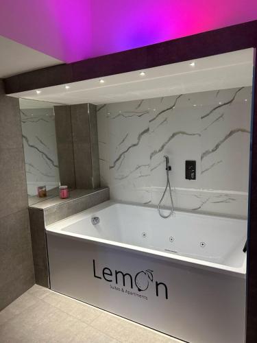Lemon Suites Apartments — 4-Star Luxury Hotel in Rome, Italy