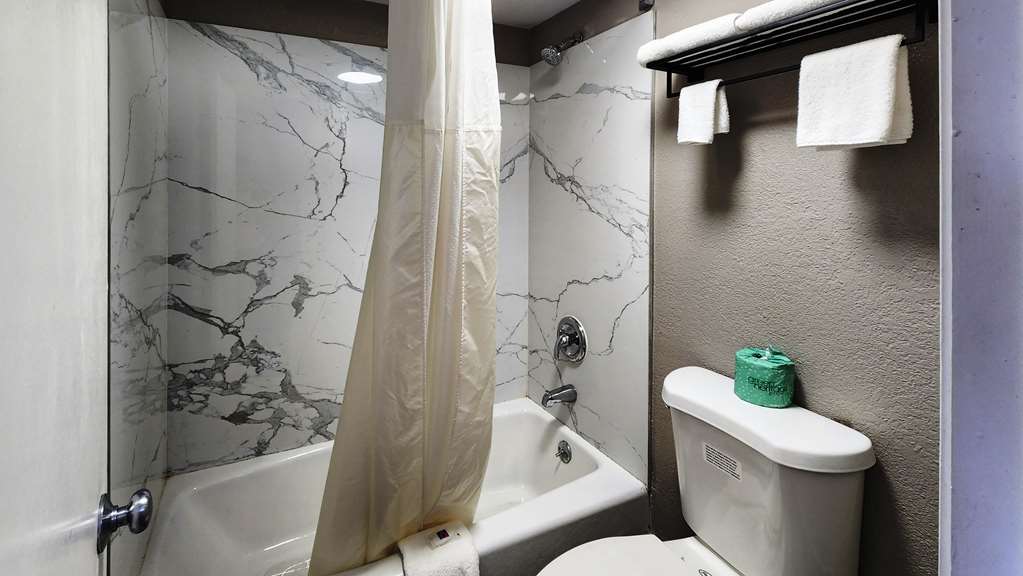 Motel 6 Houston TX Medical Center NRG Stadium - photo 16