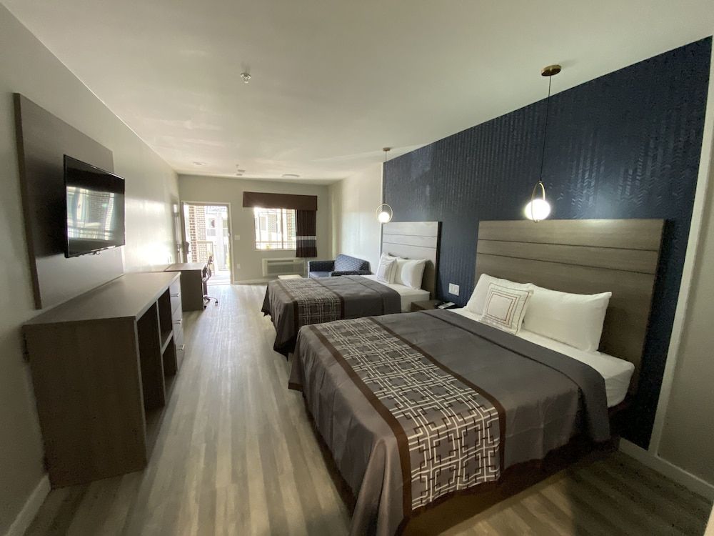 Palace Inn - photo 4