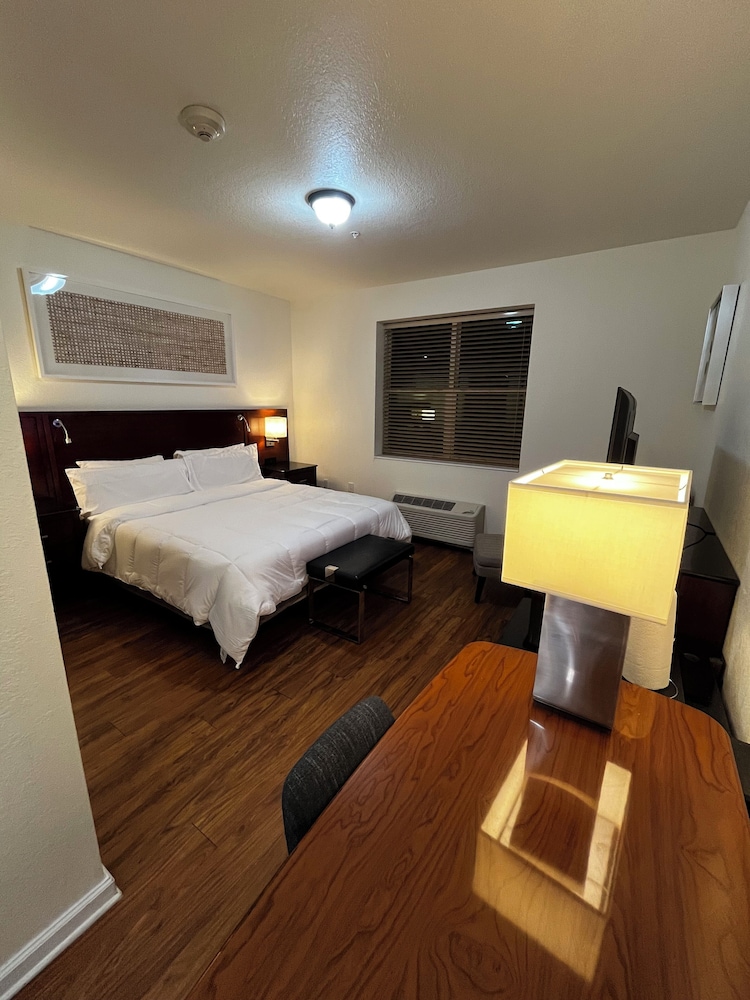The View Studio Suites and Event Venue - photo 16