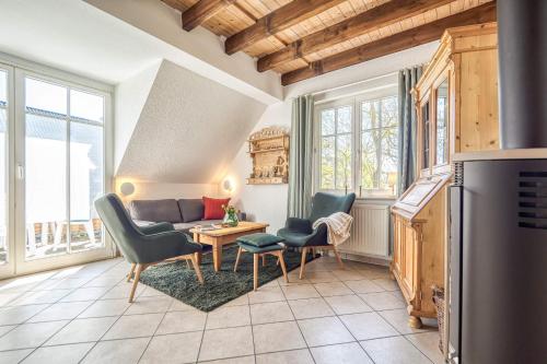 Alte Reihe 9 Haus Am Wind 6 — 4-Star Luxury Hotel in Zingst, Germany