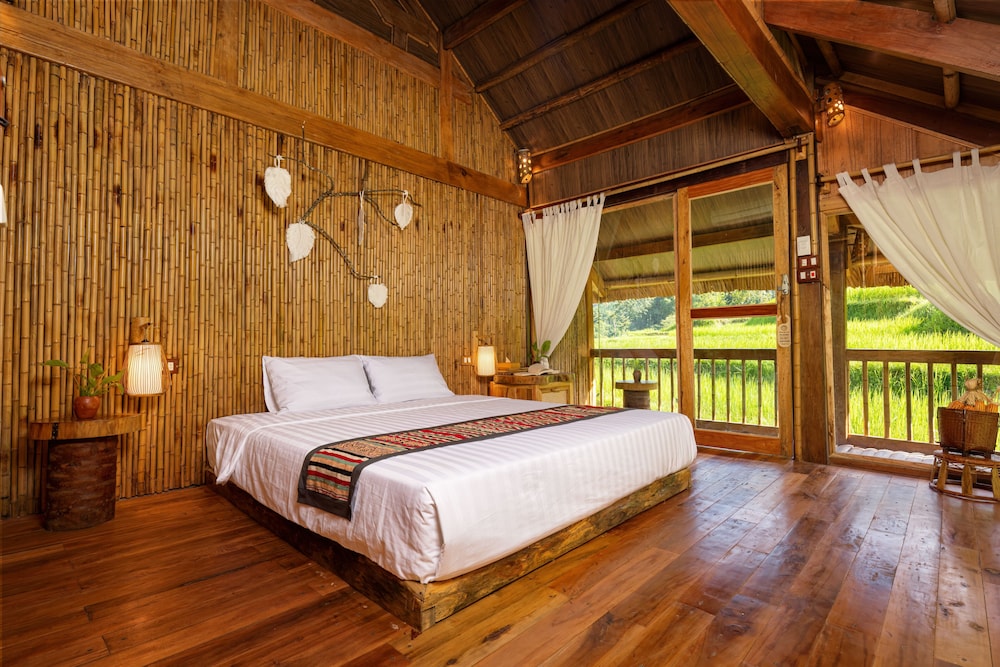 Puluong Luna Resort in Hoa Binh, Vietnam