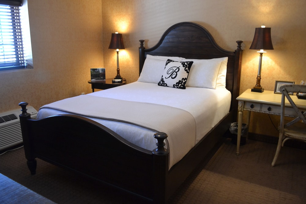 The Beaumont Inn - photo 32