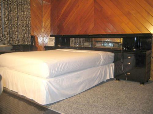 Commack Inn - photo 6